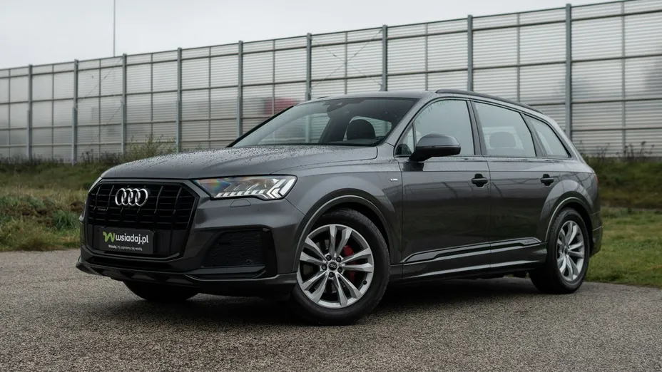 AUDI Q7 -