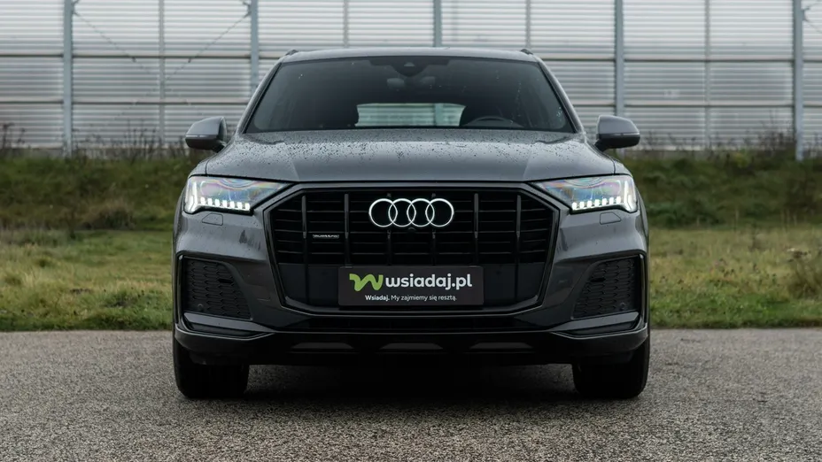 AUDI Q7 -