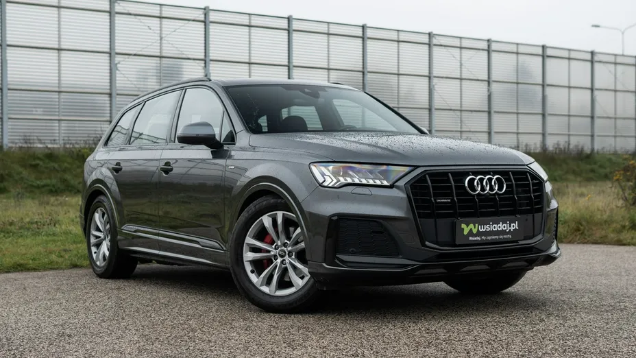 AUDI Q7 -