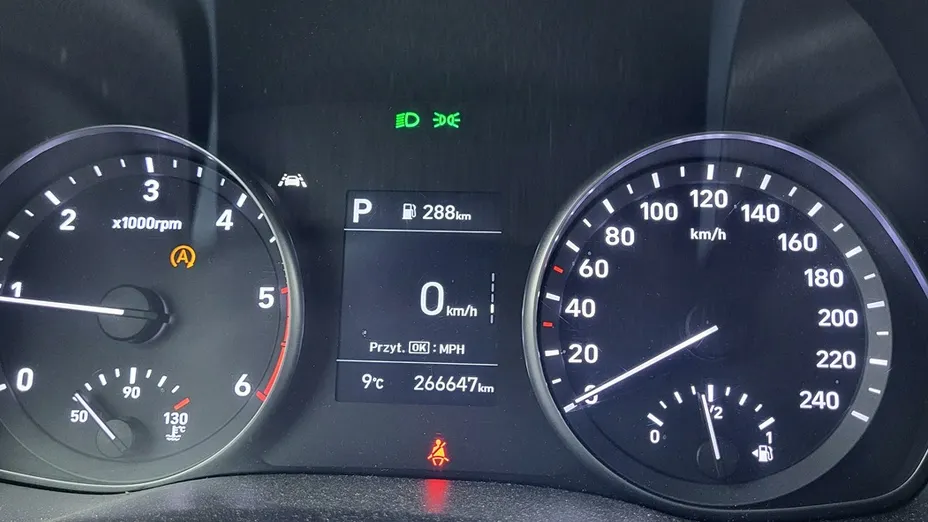 HYUNDAI i30 -