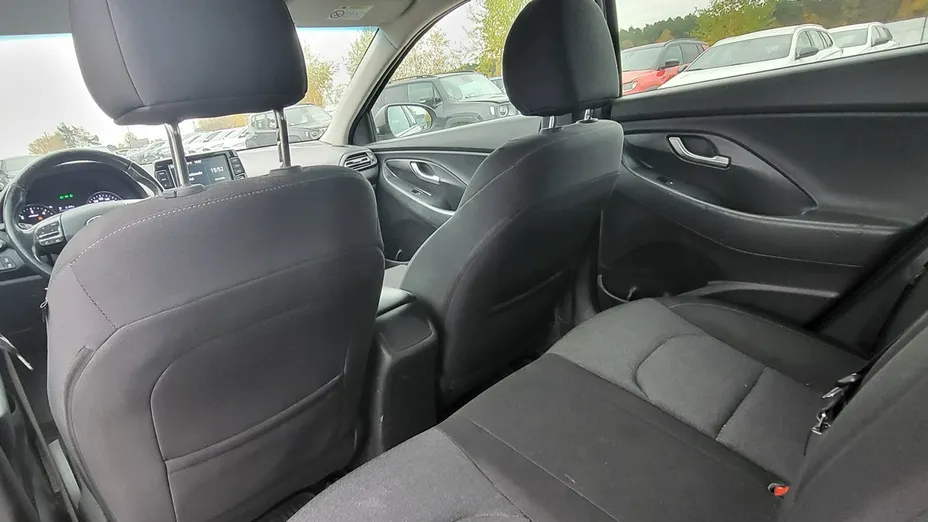 HYUNDAI i30 -