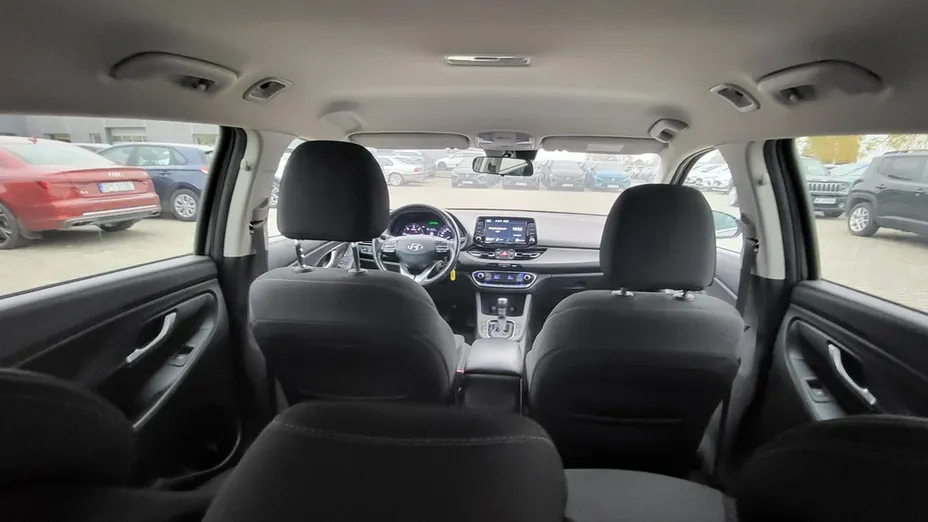 HYUNDAI i30 -