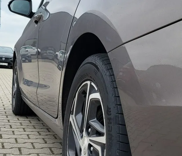 HYUNDAI i30 -