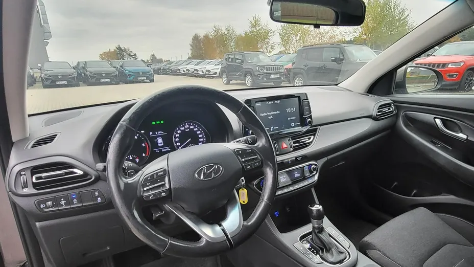 HYUNDAI i30 -