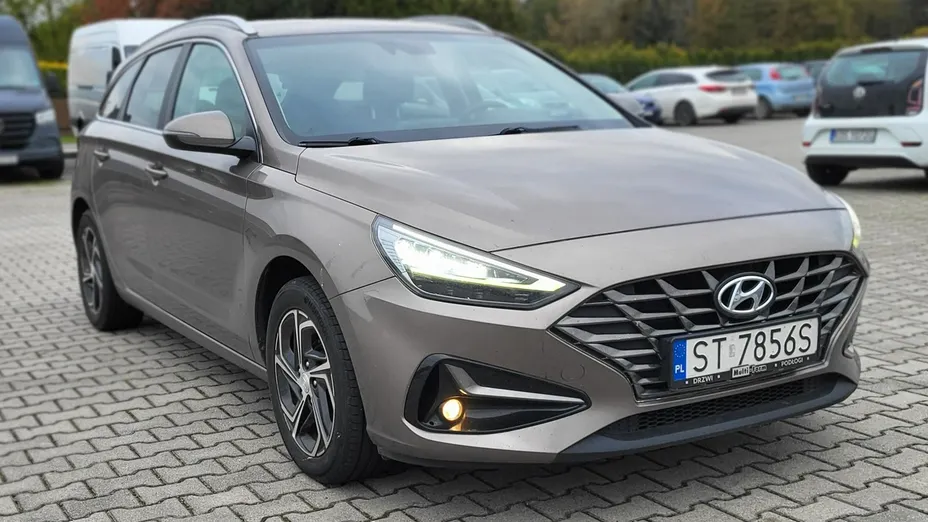 HYUNDAI i30 -