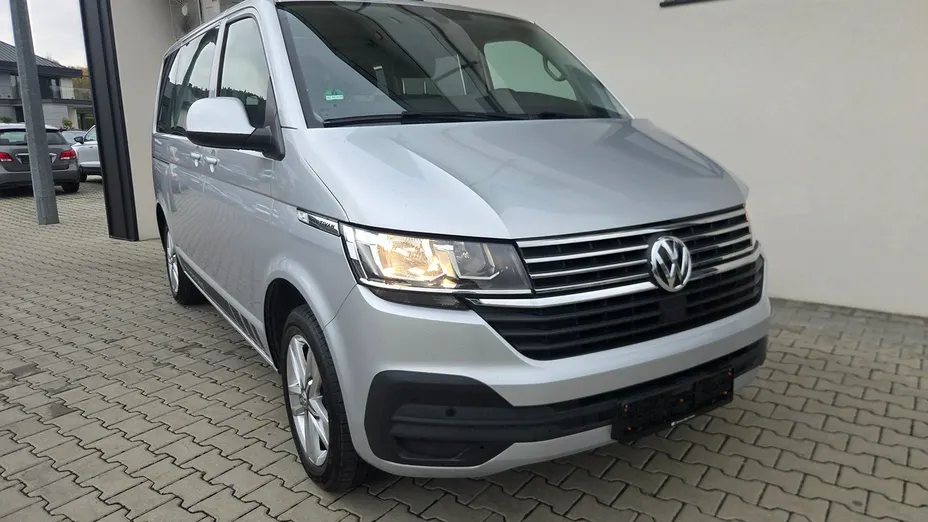 VOLKSWAGEN Multivan -