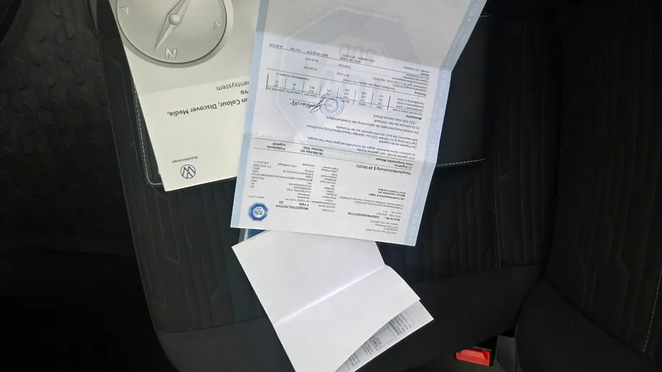 VOLKSWAGEN Multivan -