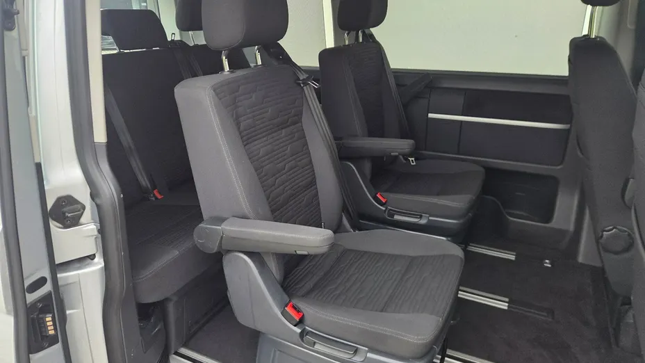 VOLKSWAGEN Multivan -
