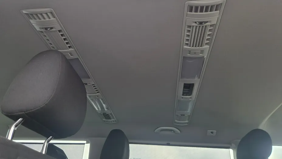 VOLKSWAGEN Multivan -