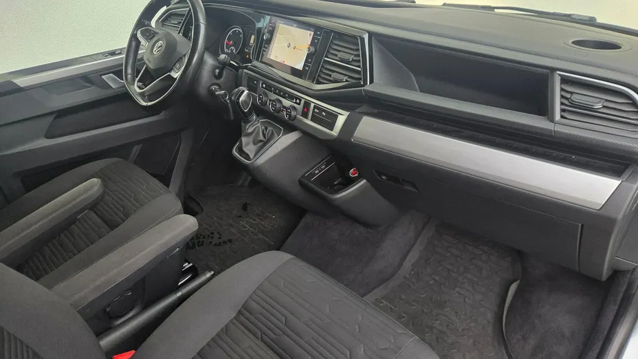VOLKSWAGEN Multivan -