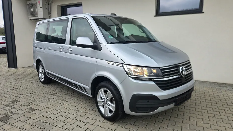 VOLKSWAGEN Multivan -