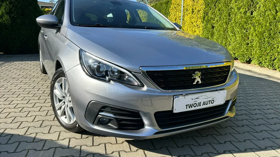 PEUGEOT 308 -