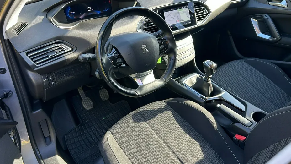 PEUGEOT 308 -