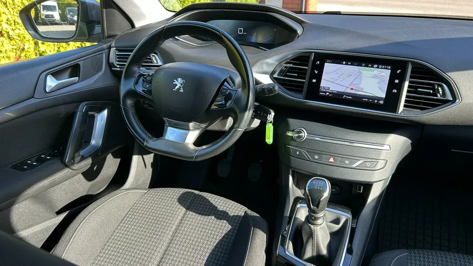 PEUGEOT 308 -