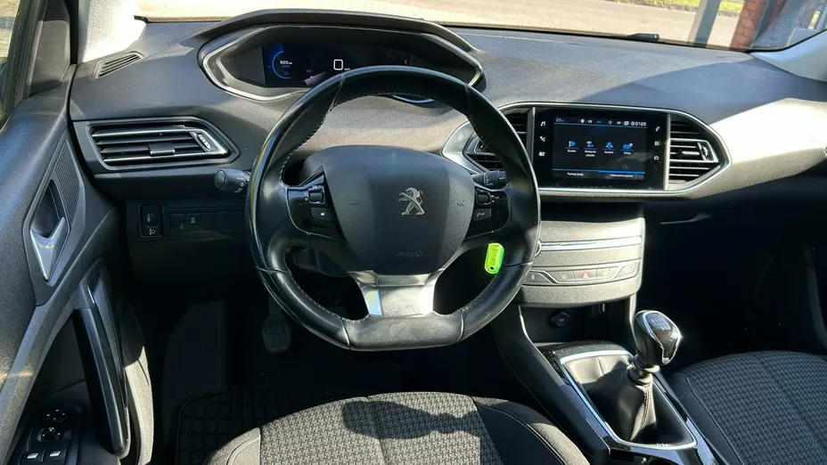 PEUGEOT 308 -