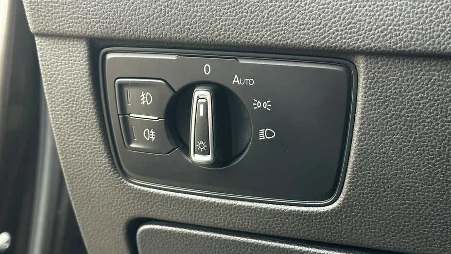 VOLKSWAGEN Passat -