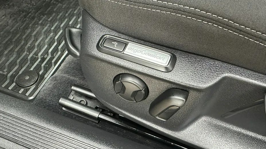 VOLKSWAGEN Passat -