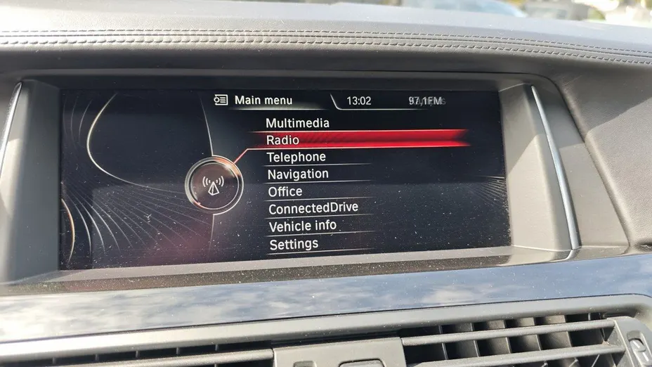 BMW Seria 5 550i xDrive