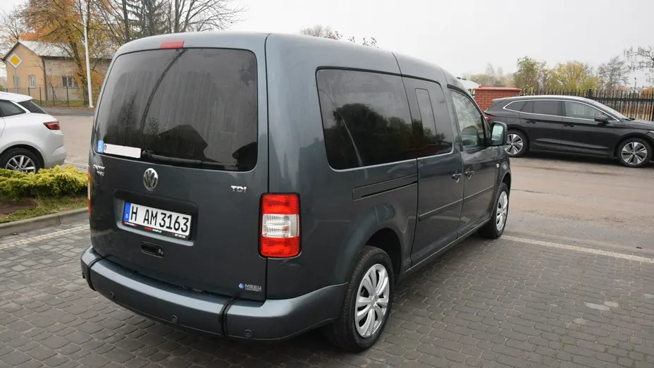VOLKSWAGEN Caddy -