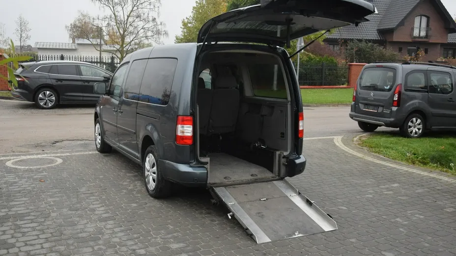 VOLKSWAGEN Caddy -