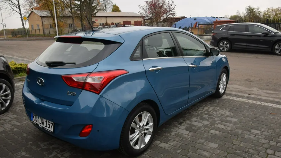 HYUNDAI i30 -