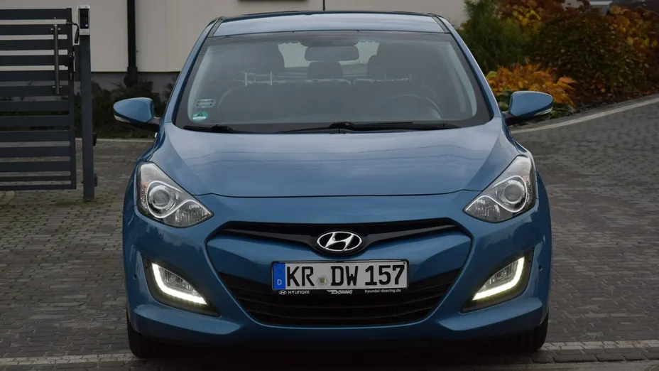 HYUNDAI i30 -