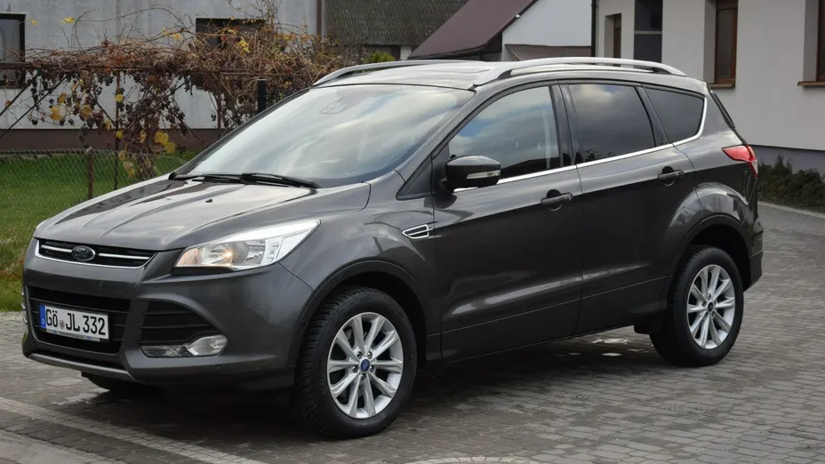 FORD Kuga -