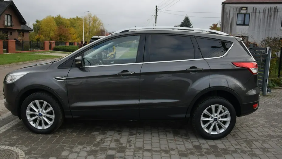 FORD Kuga -