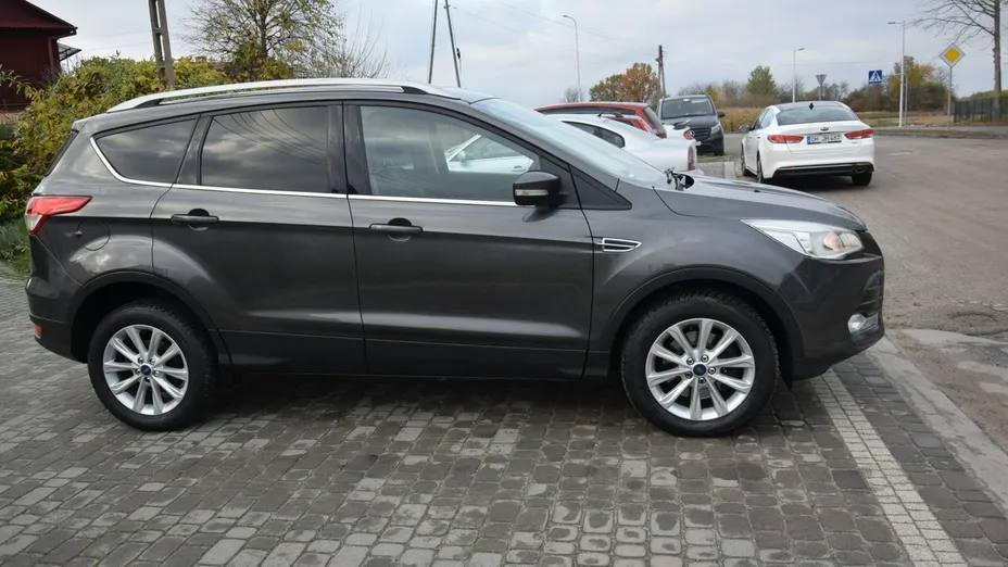 FORD Kuga -
