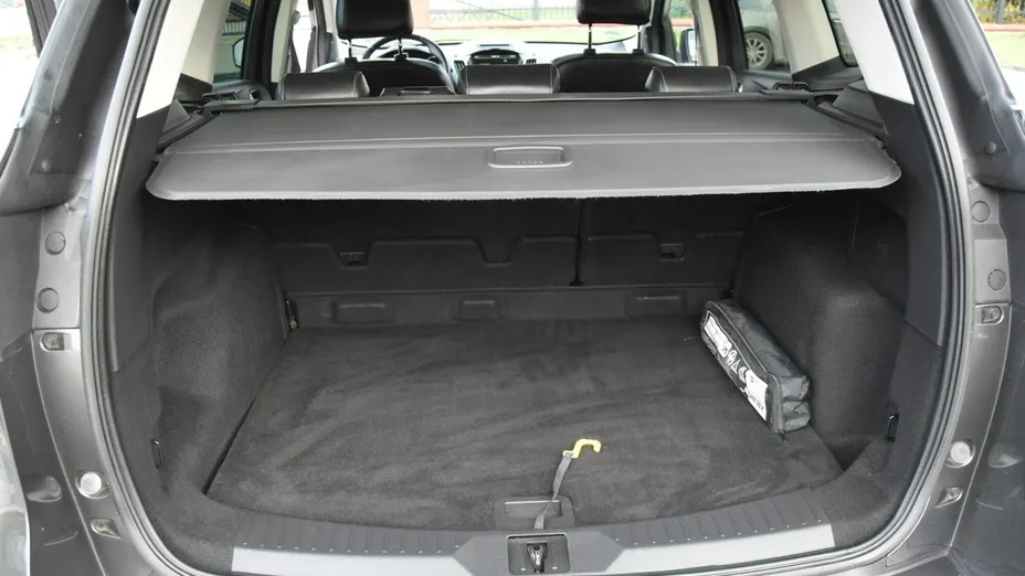 FORD Kuga -
