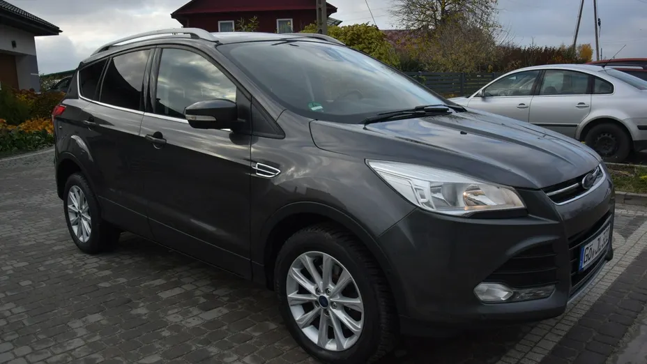 FORD Kuga -