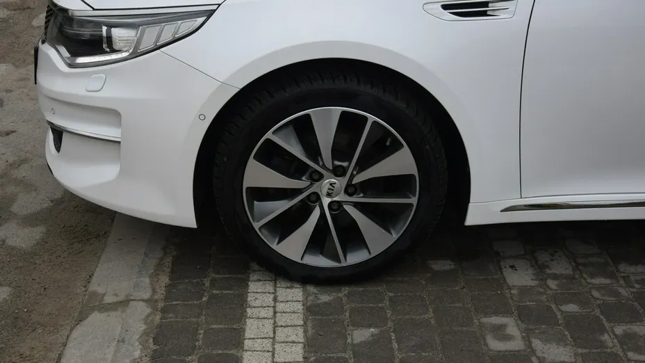 KIA Optima -