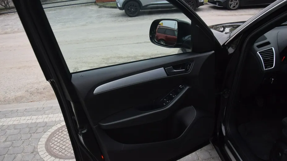 AUDI Q5 -