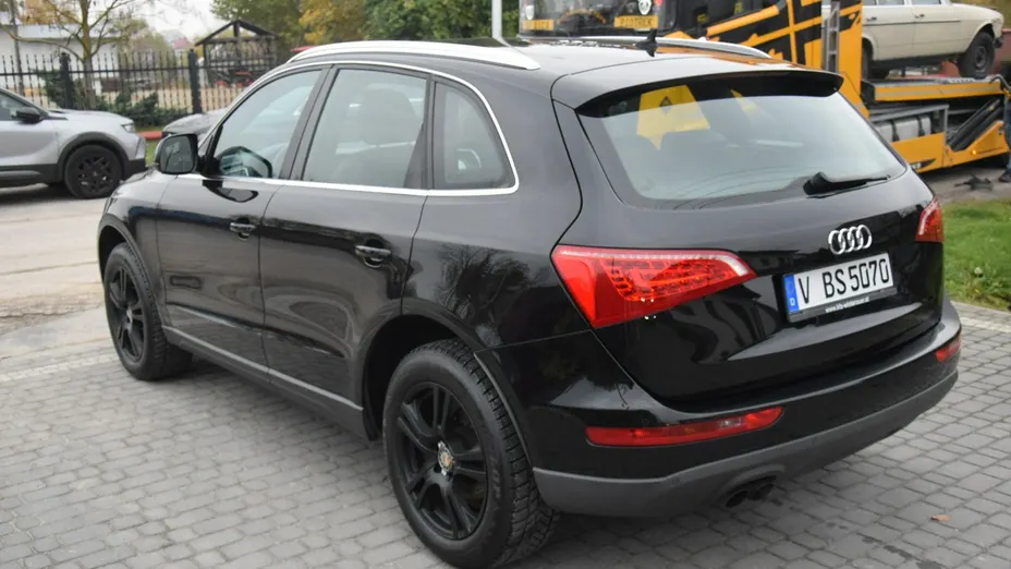 AUDI Q5 -