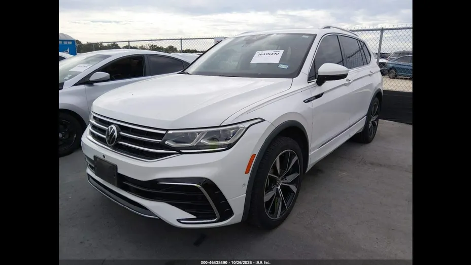 VOLKSWAGEN Tiguan -