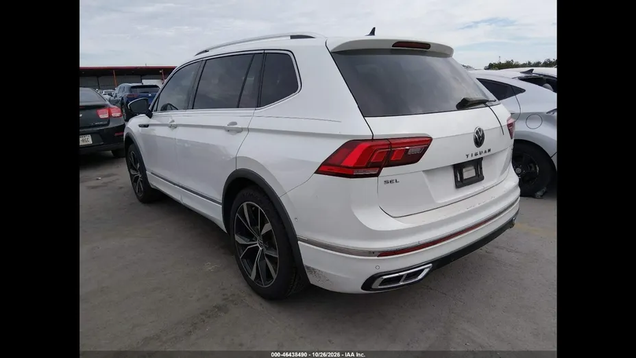 VOLKSWAGEN Tiguan -