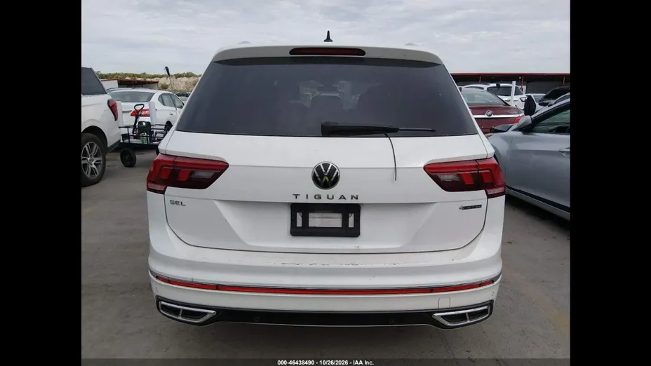 VOLKSWAGEN Tiguan -