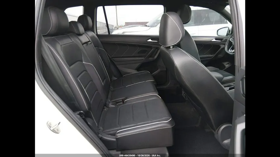 VOLKSWAGEN Tiguan -