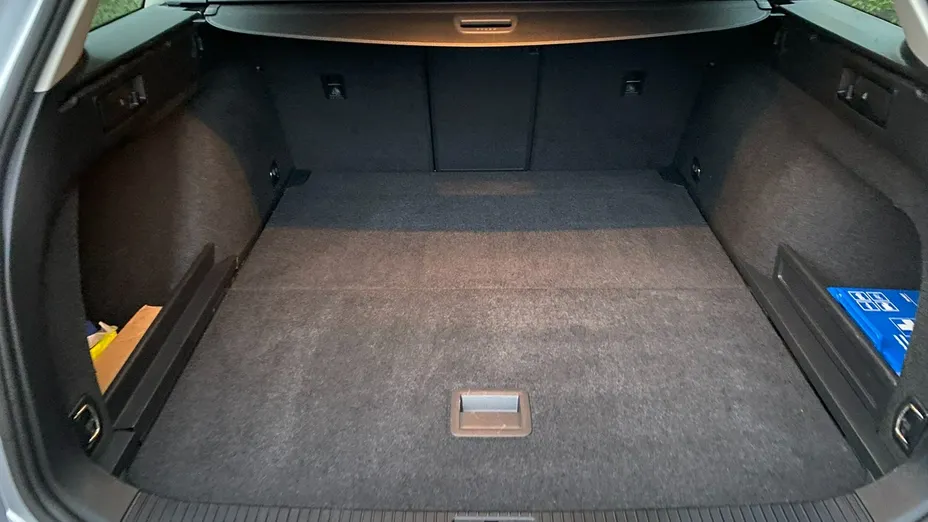 VOLKSWAGEN Passat -