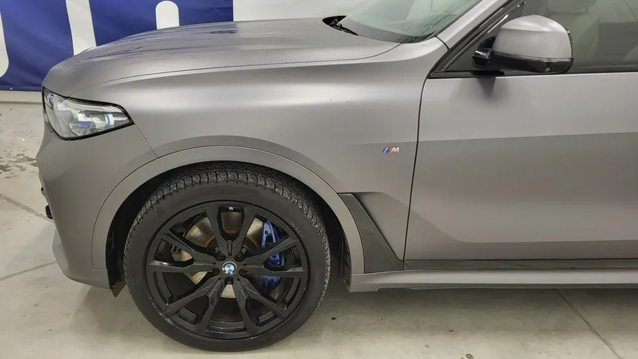 BMW X7 -