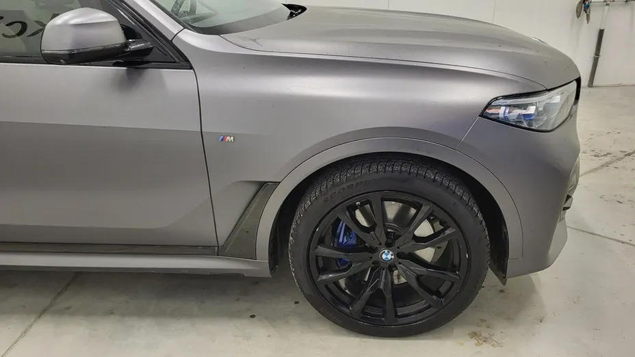 BMW X7 -