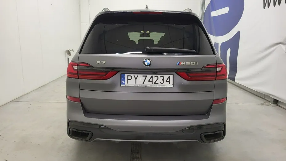 BMW X7 -