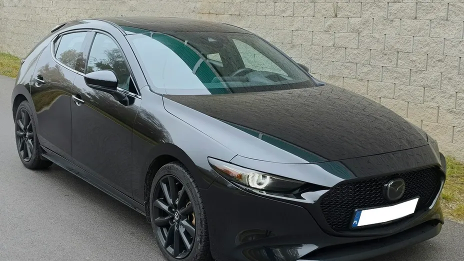 MAZDA 3 -