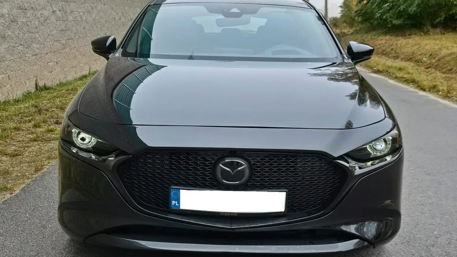 MAZDA 3 -