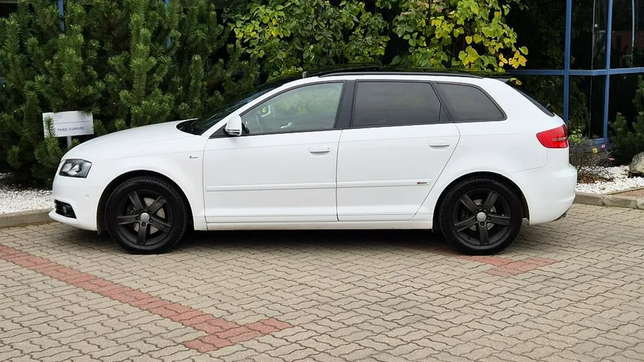 AUDI A3 Sportback -