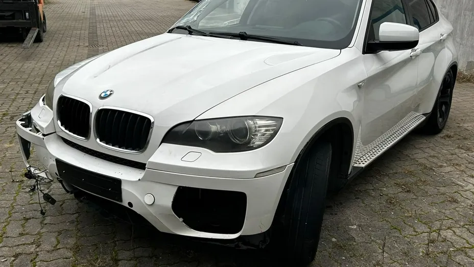 BMW X6 -