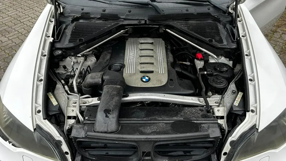 BMW X6 -