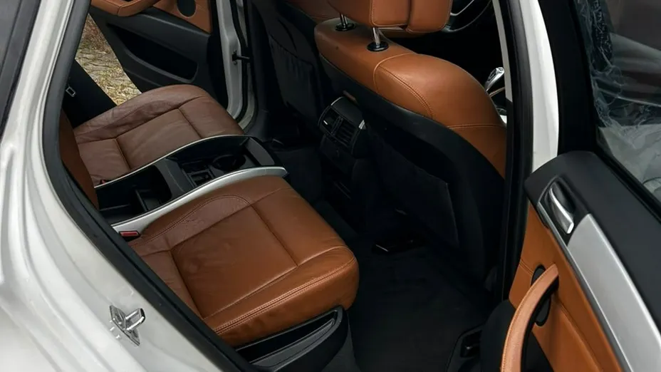 BMW X6 -