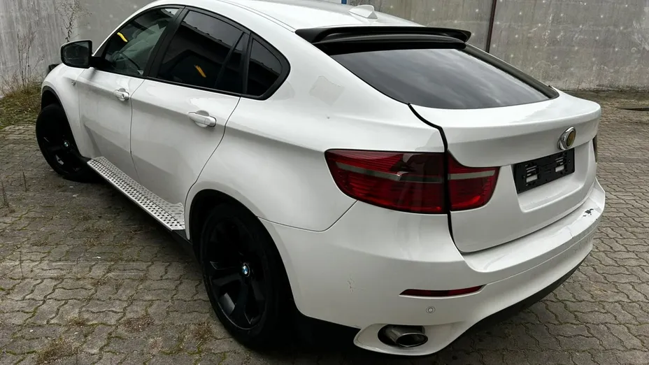 BMW X6 -