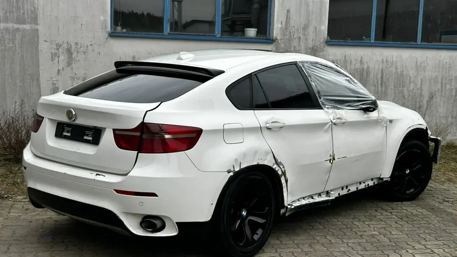 BMW X6 -